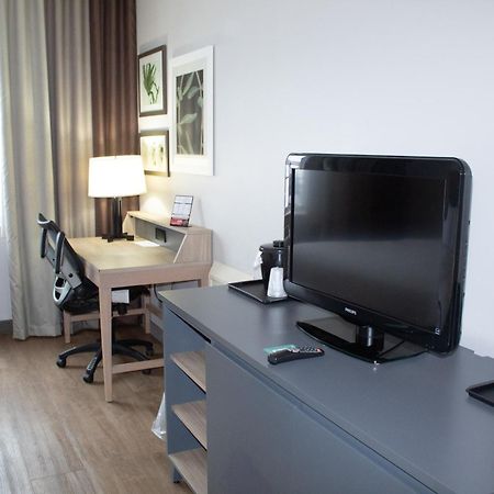 Country Inn & Suites By Radisson, Big Rapids, Mi Екстериор снимка