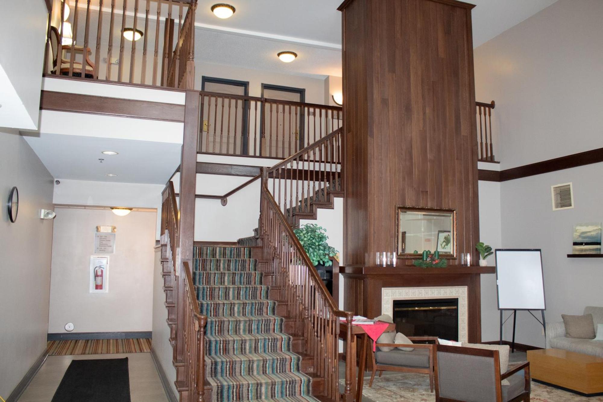 Country Inn & Suites By Radisson, Big Rapids, Mi Екстериор снимка