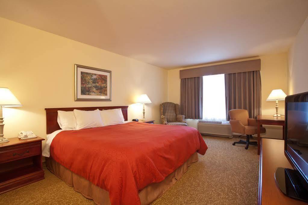Country Inn & Suites By Radisson, Big Rapids, Mi Стая снимка